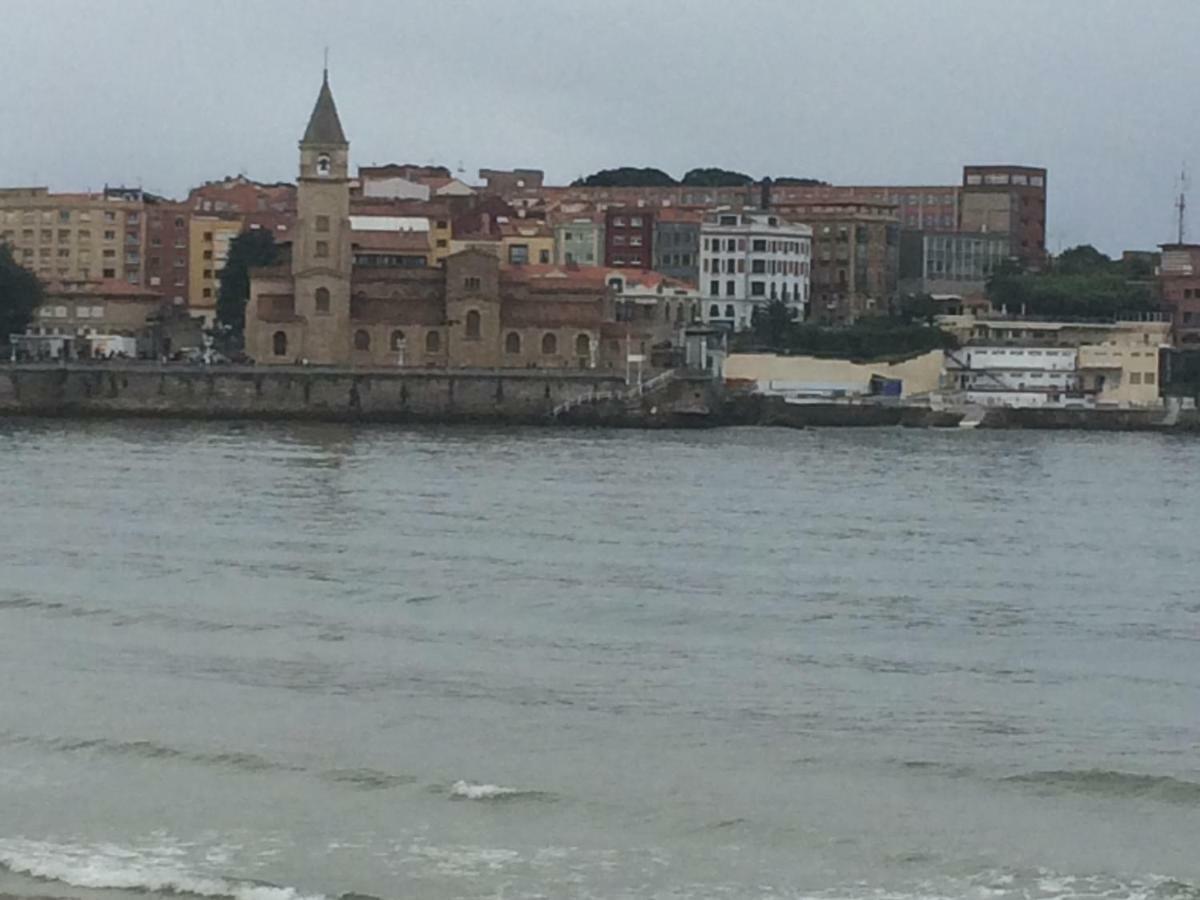Living Gijon & Parking Lejlighed Eksteriør billede